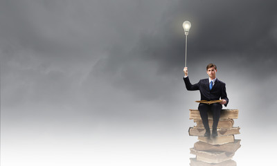 郑语童人物介绍