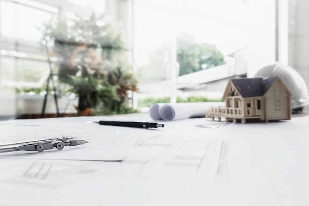 郑语童人物介绍